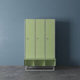 Шкаф для раздевалок односекционный со скамейкой 777