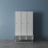 Шкаф для раздевалок односекционный со скамейкой 888